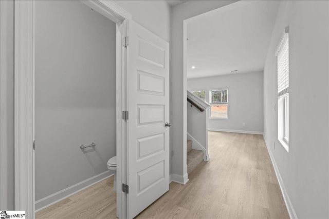 668 Cozy Bluff Road, Spartanburg, SC 29301