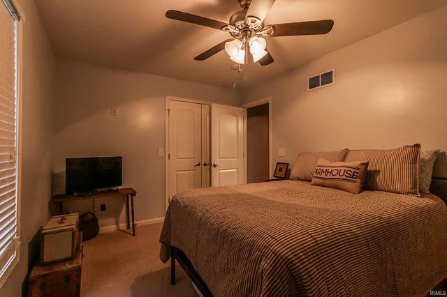 424 Knollview Drive, Evansville, IN 47711