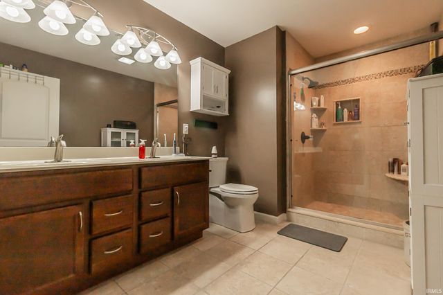 424 Knollview Drive, Evansville, IN 47711