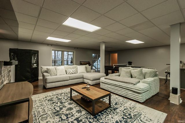 424 Knollview Drive, Evansville, IN 47711