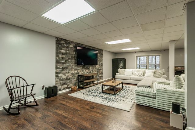 424 Knollview Drive, Evansville, IN 47711