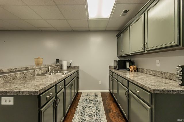 424 Knollview Drive, Evansville, IN 47711