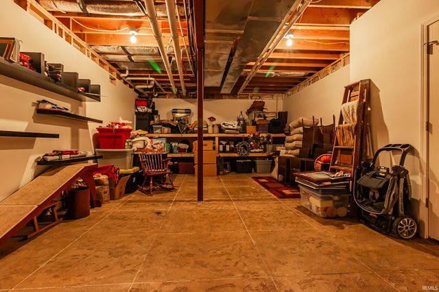 424 Knollview Drive, Evansville, IN 47711