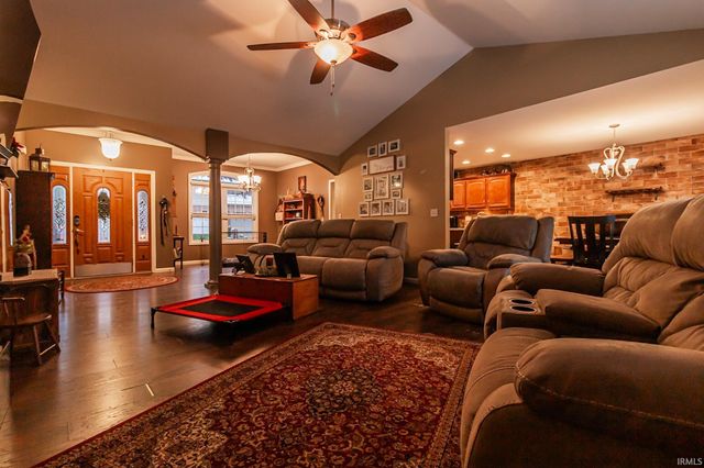 424 Knollview Drive, Evansville, IN 47711