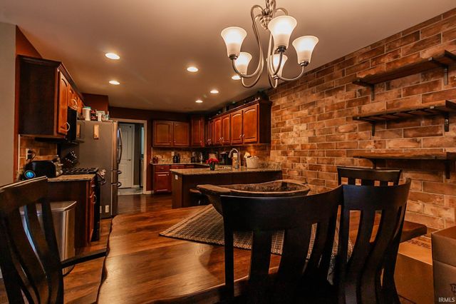 424 Knollview Drive, Evansville, IN 47711