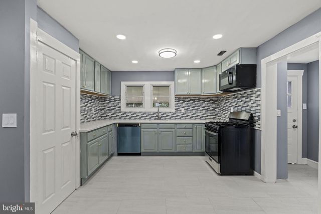 1221 PROSPECT AVE, Prospect Park, PA 19076