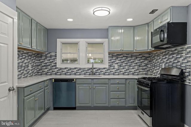 1221 PROSPECT AVE, Prospect Park, PA 19076