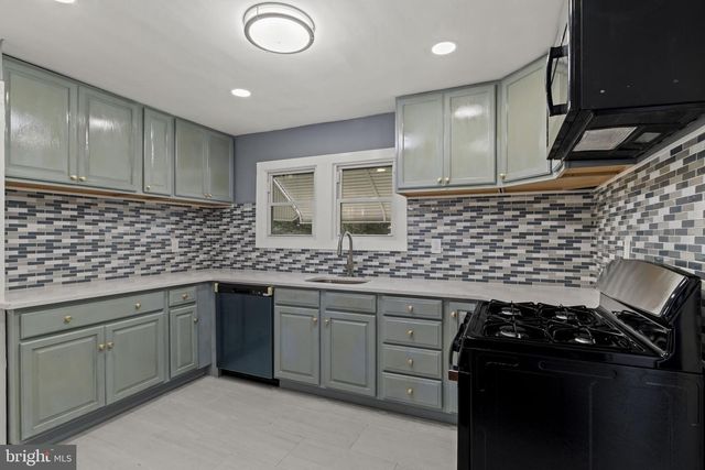 1221 PROSPECT AVE, Prospect Park, PA 19076