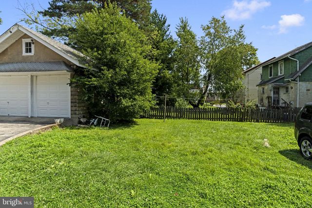 1221 PROSPECT AVE, Prospect Park, PA 19076