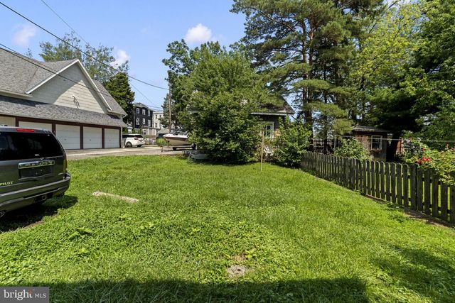 1221 PROSPECT AVE, Prospect Park, PA 19076