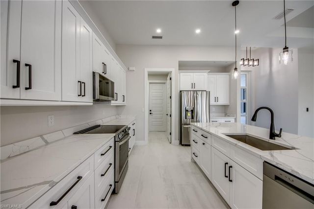 3812 Embers PKWY W, Cape Coral, FL 33993