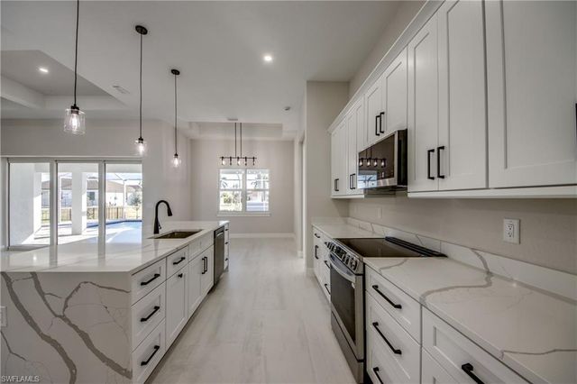 3812 Embers PKWY W, Cape Coral, FL 33993