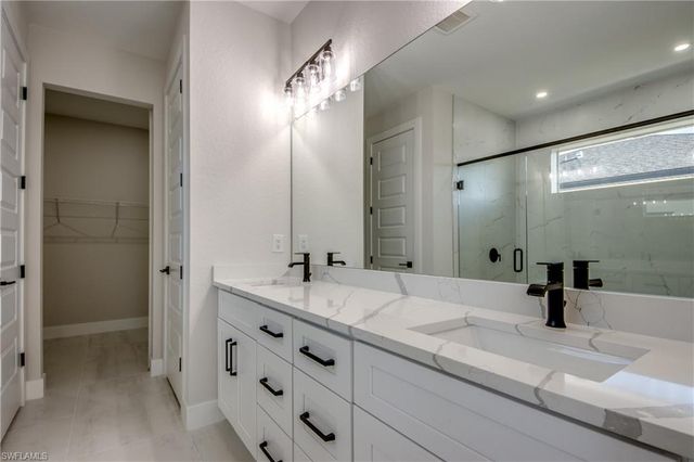 3812 Embers PKWY W, Cape Coral, FL 33993