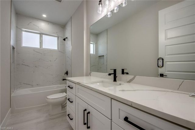 3812 Embers PKWY W, Cape Coral, FL 33993