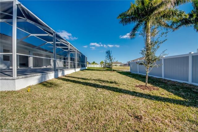 3812 Embers PKWY W, Cape Coral, FL 33993