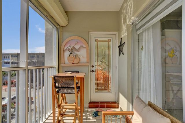 330 SE 2nd St 404E, Hallandale Beach, FL 33009