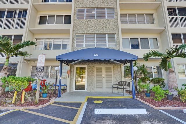 330 SE 2nd St 404E, Hallandale Beach, FL 33009
