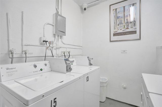 330 SE 2nd St 404E, Hallandale Beach, FL 33009