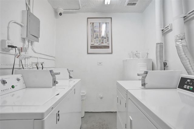 330 SE 2nd St 404E, Hallandale Beach, FL 33009