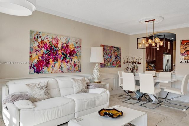 330 SE 2nd St 404E, Hallandale Beach, FL 33009