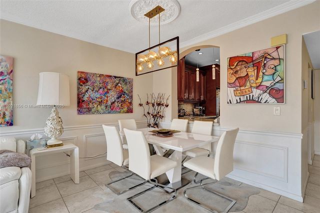 330 SE 2nd St 404E, Hallandale Beach, FL 33009