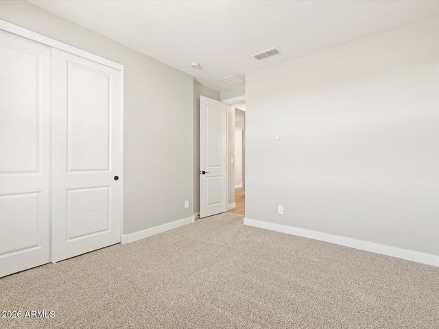 326 W FLATIRON Trail, Apache Junction, AZ 85120