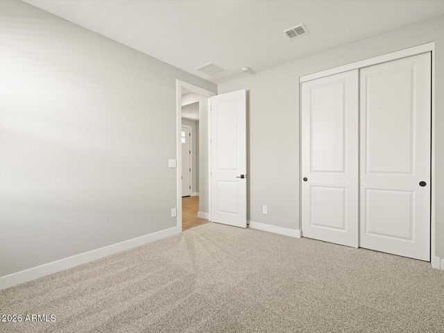 326 W FLATIRON Trail, Apache Junction, AZ 85120