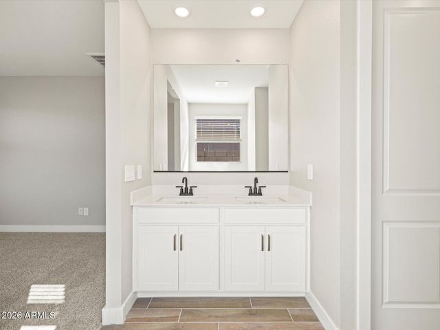 326 W FLATIRON Trail, Apache Junction, AZ 85120