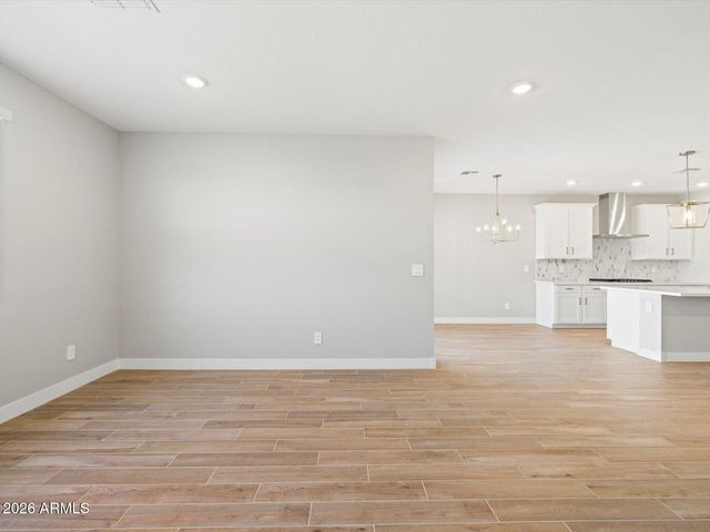 326 W FLATIRON Trail, Apache Junction, AZ 85120