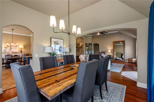 3802 NE Oaktrace Avenue, Bentonville, AR 72712
