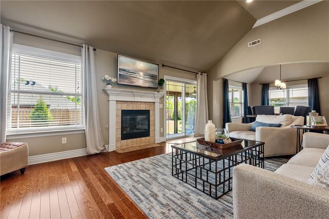 3802 NE Oaktrace Avenue, Bentonville, AR 72712