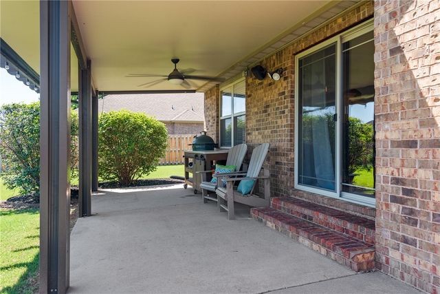 3802 NE Oaktrace Avenue, Bentonville, AR 72712