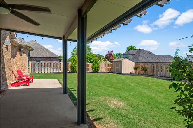 3802 NE Oaktrace Avenue, Bentonville, AR 72712
