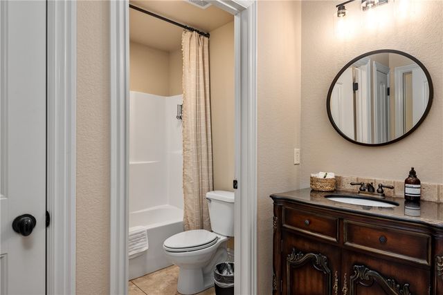 3802 NE Oaktrace Avenue, Bentonville, AR 72712