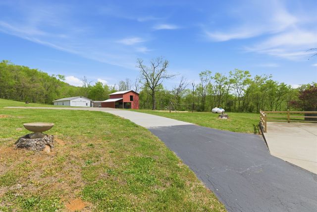 2149 Mooresville Pike, Culleoka, TN 38451