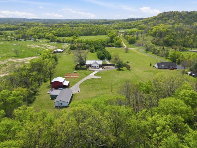 2149 Mooresville Pike, Culleoka, TN 38451