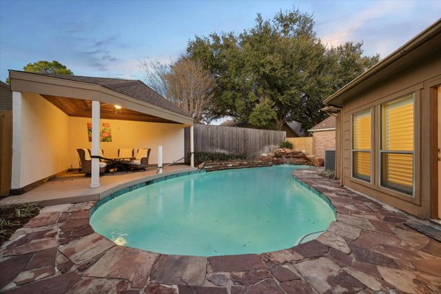 2702 S Glen Haven Boulevard, Houston, TX 77025