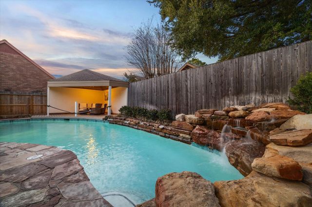 2702 S Glen Haven Boulevard, Houston, TX 77025