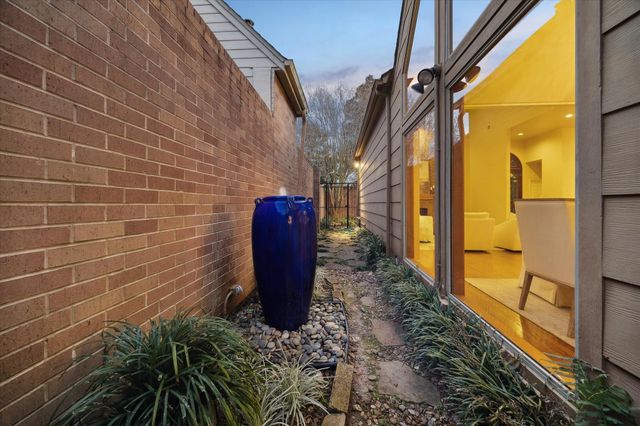 2702 S Glen Haven Boulevard, Houston, TX 77025