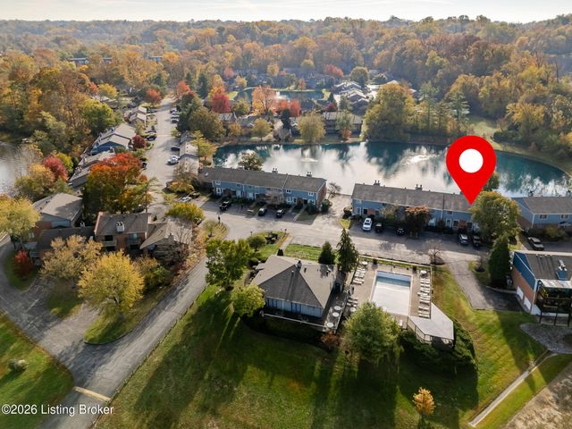 6400 Marina Dr, Prospect, KY 40059