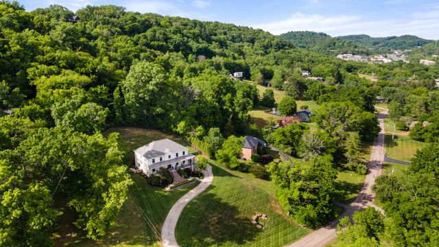 119 Century Oak Dr, Franklin, TN 37069
