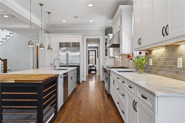 750 Yorkshire Road N, Atlanta, GA 30306