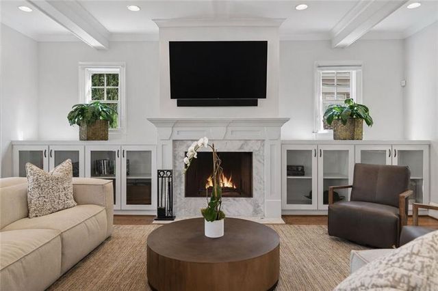 750 Yorkshire Road N, Atlanta, GA 30306