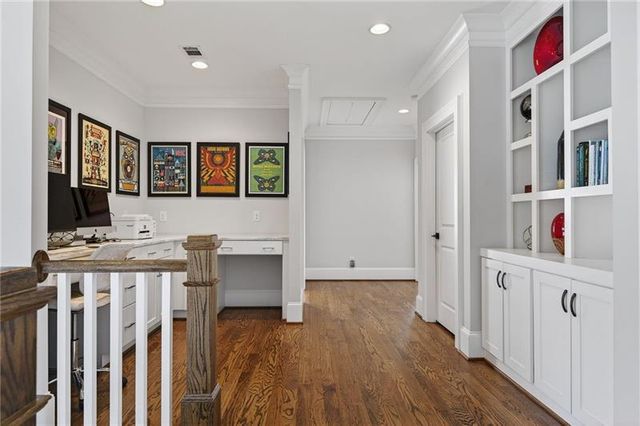 750 Yorkshire Road N, Atlanta, GA 30306