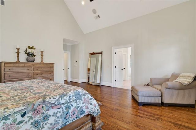 750 Yorkshire Road N, Atlanta, GA 30306