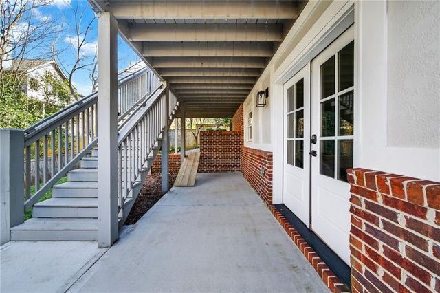 750 Yorkshire Road N, Atlanta, GA 30306