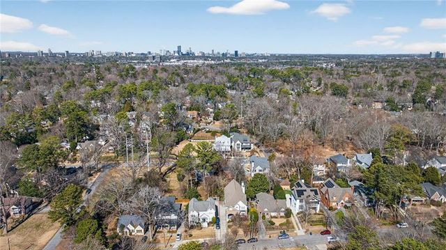 750 Yorkshire Road N, Atlanta, GA 30306