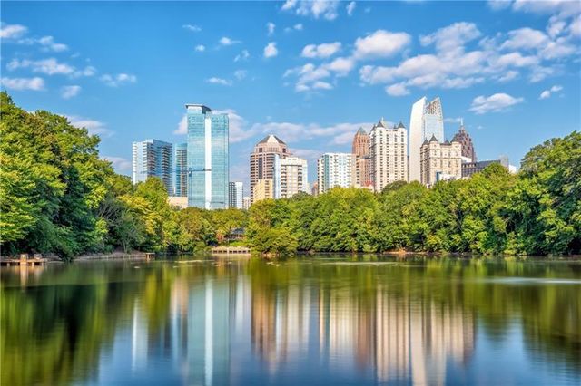 750 Yorkshire Road N, Atlanta, GA 30306
