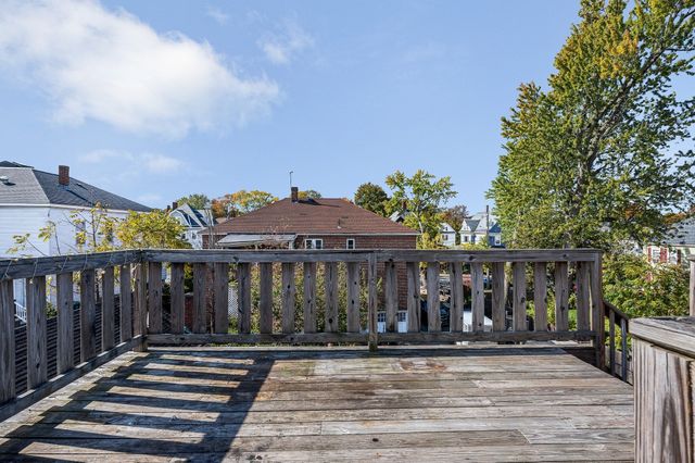 61 Marlborough Street 6, Lowell, MA 01851
