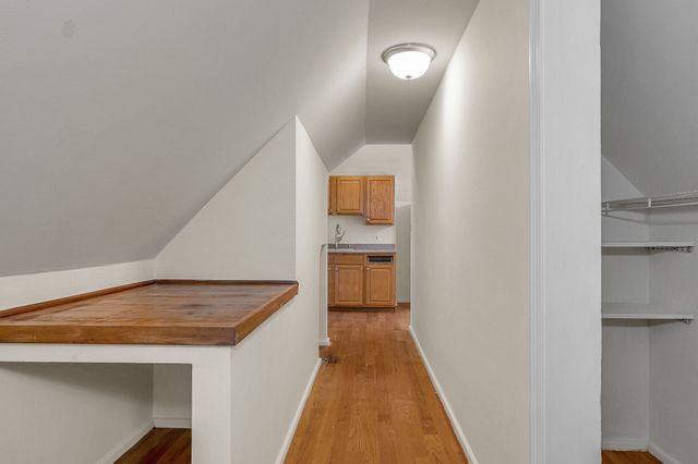 61 Marlborough Street 6, Lowell, MA 01851